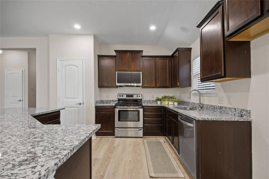 805 Hazels Way, Anna, TX 75409 805 Hazels Way, Anna, TX 75409