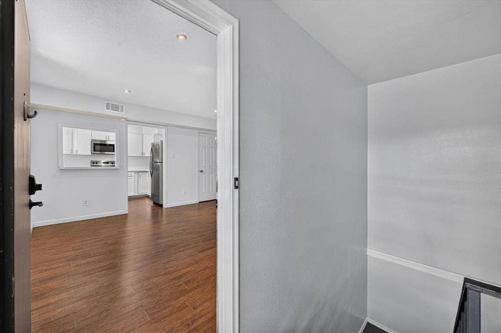 5043 Les Chateaux Drive, #214, Dallas, TX 75235 5043 Les Chateaux Drive, #214, Dallas, TX 75235
