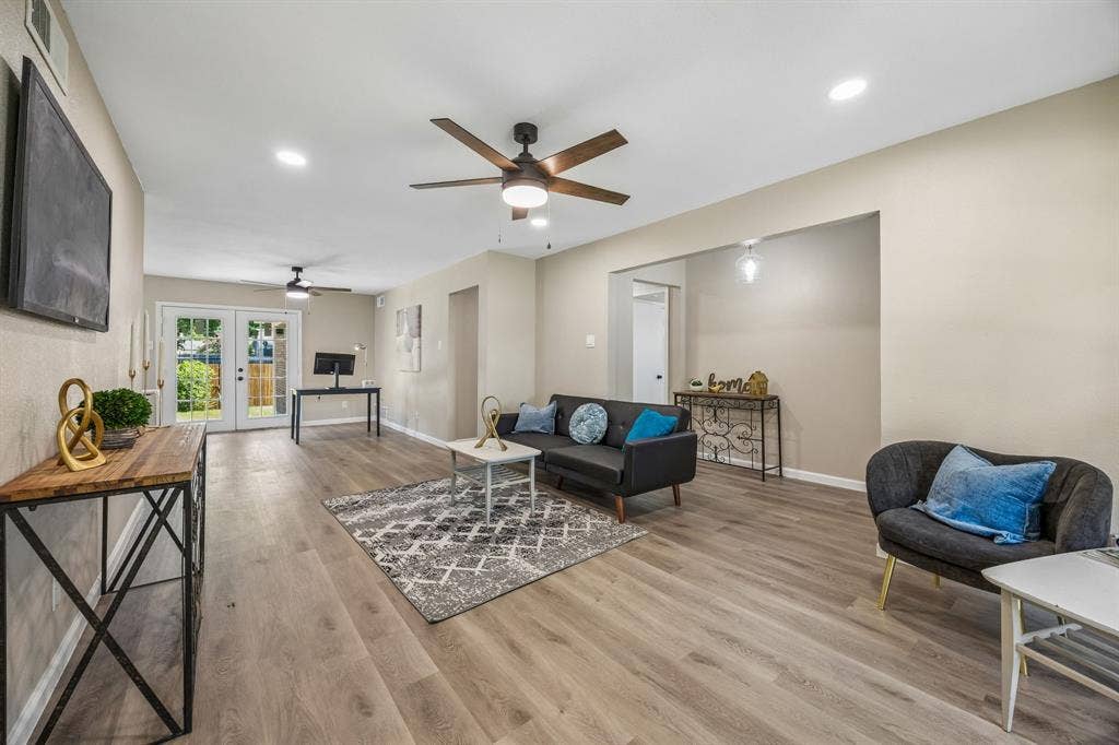 1725 Bardfield Avenue, Garland, TX 75041 1725 Bardfield Avenue, Garland, TX 75041