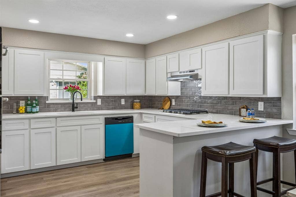 1725 Bardfield Avenue, Garland, TX 75041 1725 Bardfield Avenue, Garland, TX 75041
