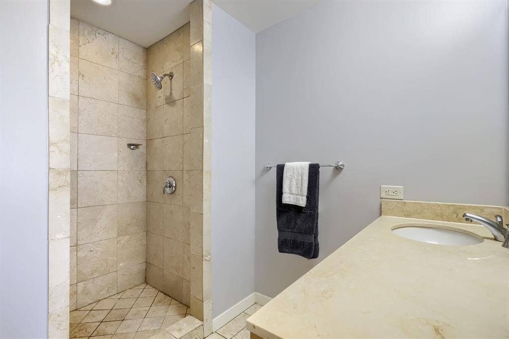 1200 Main Street, #1904, Dallas, TX 75202 1200 Main Street, #1904, Dallas, TX 75202