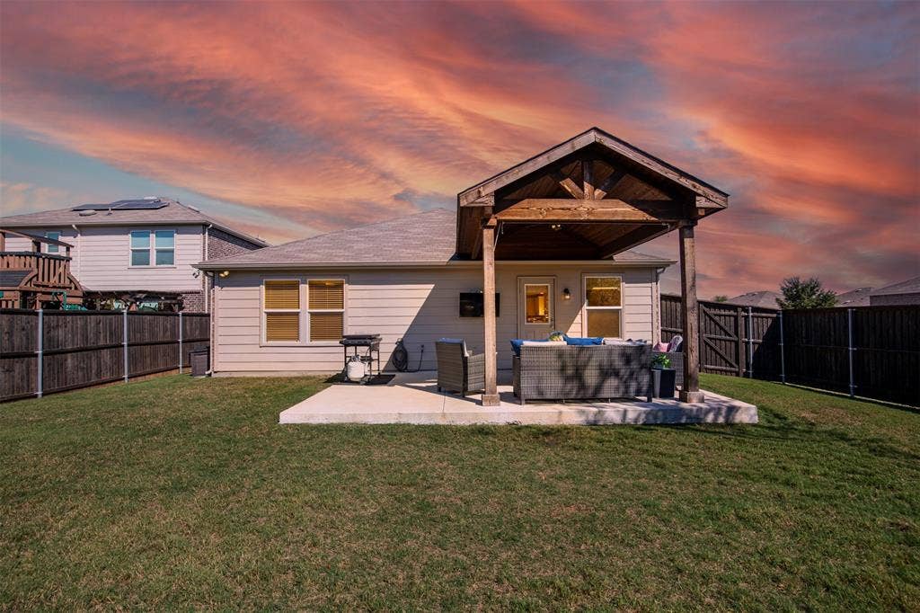 1340 Vernon Drive, Aubrey, TX 76227 1340 Vernon Drive, Aubrey, TX 76227
