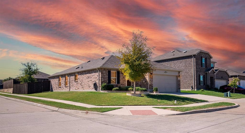 1340 Vernon Drive, Aubrey, TX 76227 1340 Vernon Drive, Aubrey, TX 76227
