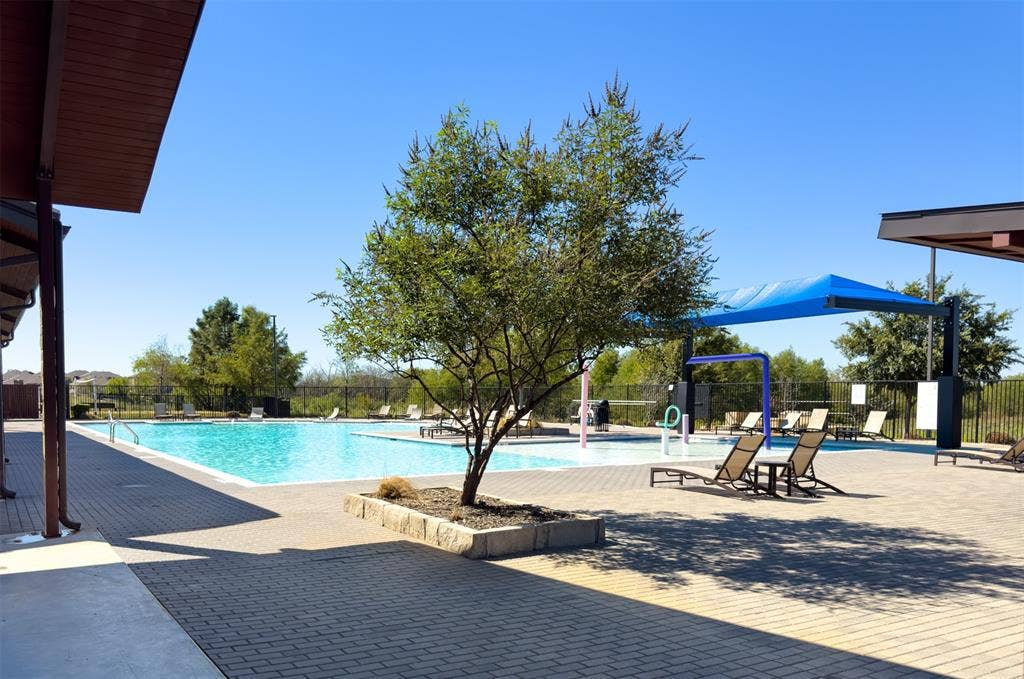 1340 Vernon Drive, Aubrey, TX 76227 1340 Vernon Drive, Aubrey, TX 76227