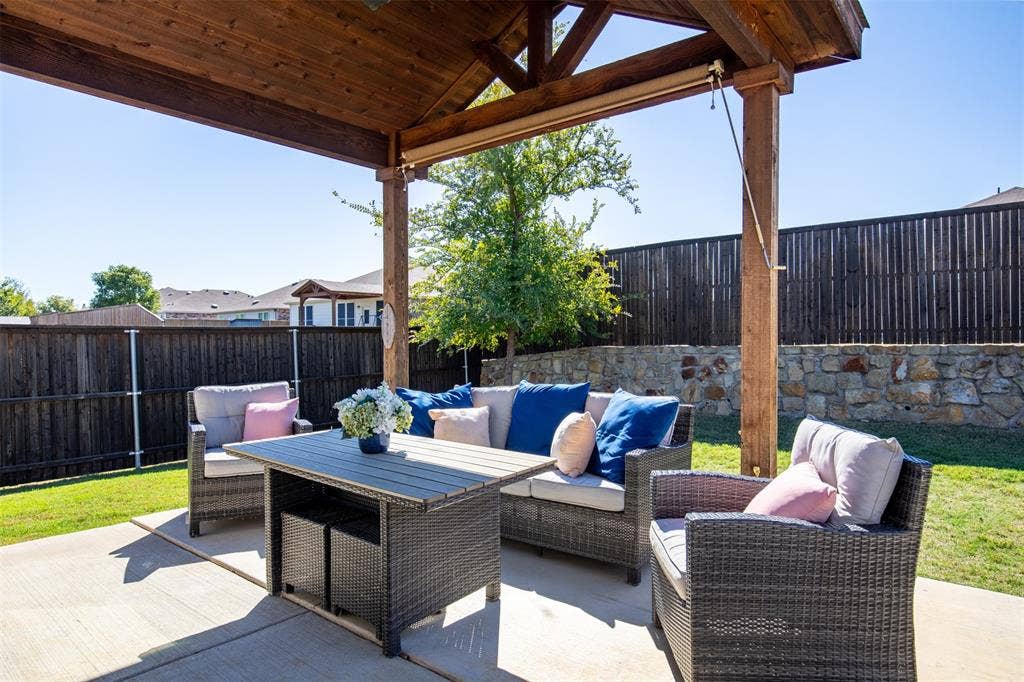 1340 Vernon Drive, Aubrey, TX 76227 1340 Vernon Drive, Aubrey, TX 76227