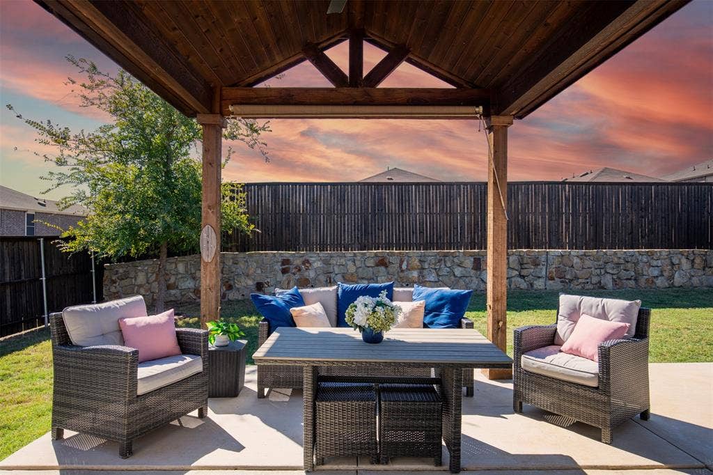 1340 Vernon Drive, Aubrey, TX 76227 1340 Vernon Drive, Aubrey, TX 76227