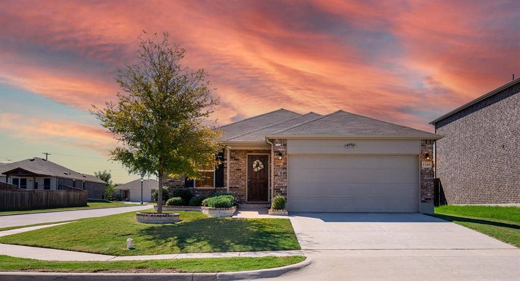 1340 Vernon Drive, Aubrey, TX 76227 1340 Vernon Drive, Aubrey, TX 76227
