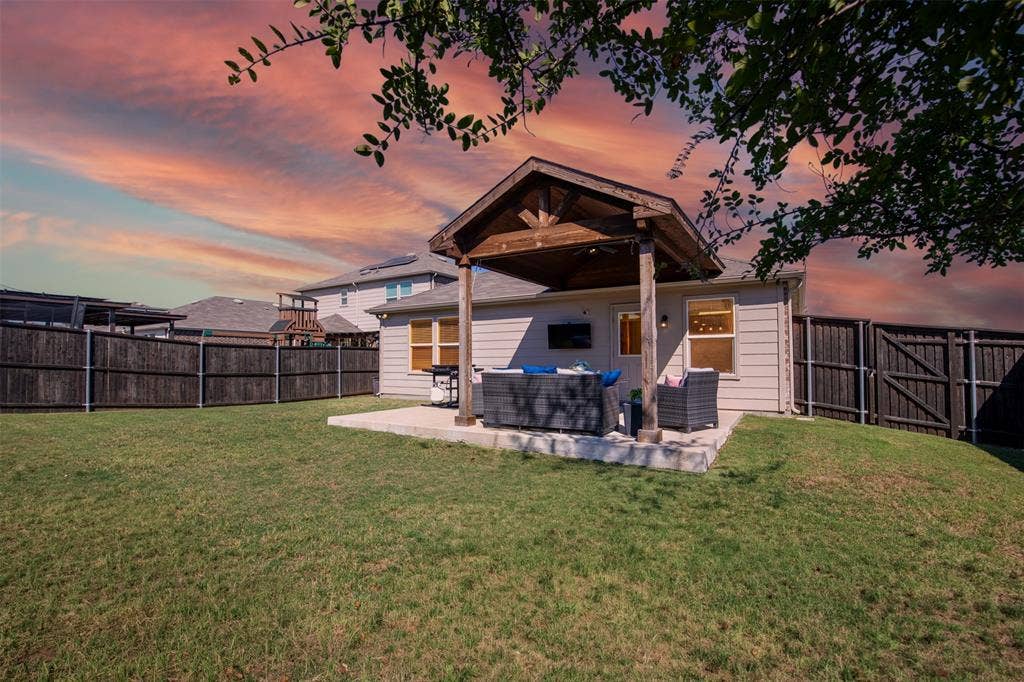 1340 Vernon Drive, Aubrey, TX 76227 1340 Vernon Drive, Aubrey, TX 76227