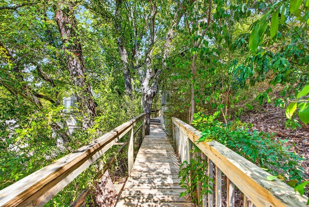 3817 Harlanwood Drive, Fort Worth, TX 76109