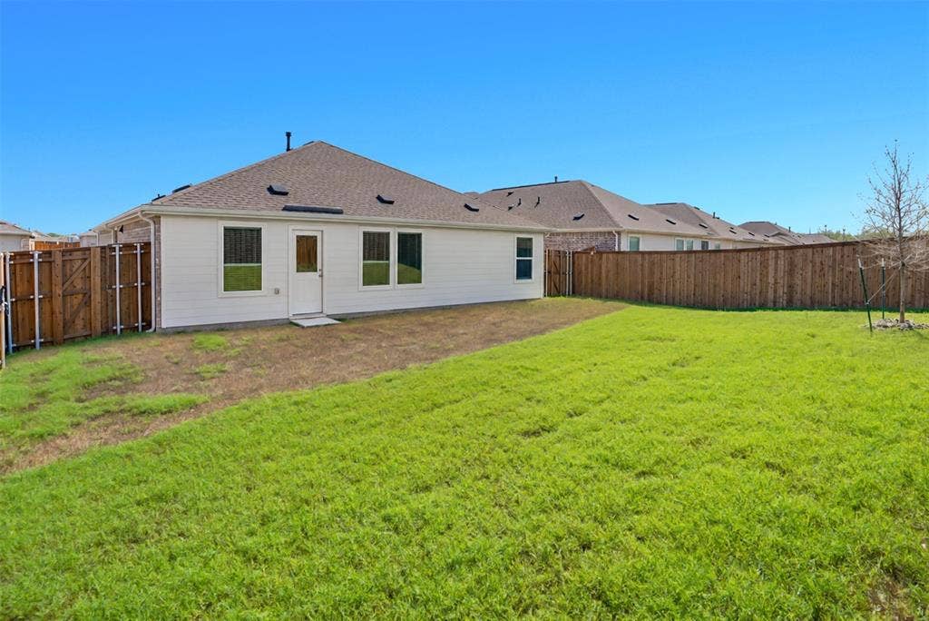 909 Cole Street, Howe, TX 75459 909 Cole Street, Howe, TX 75459