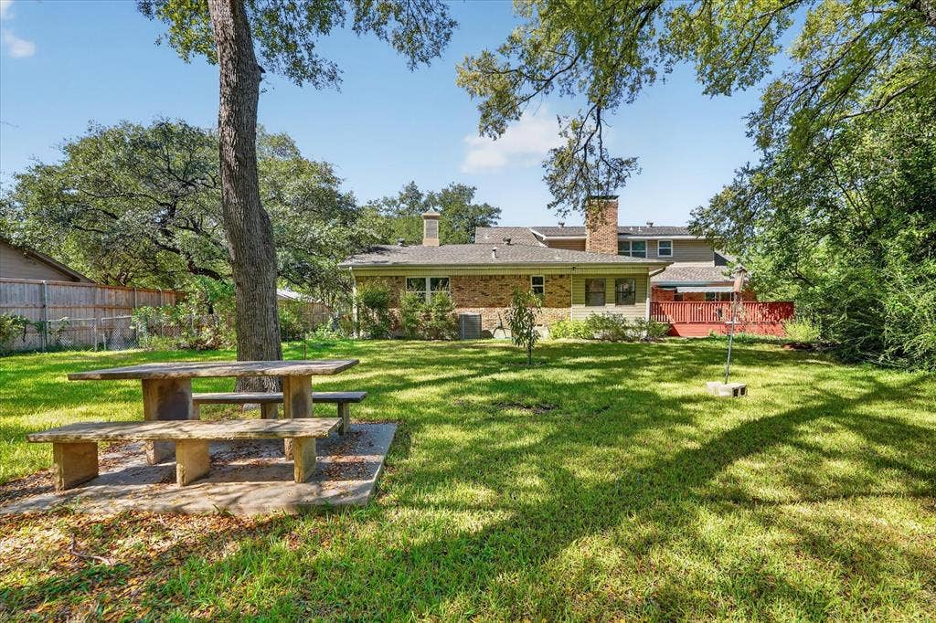9584 Ash Creek Drive, Dallas, TX 75228 9584 Ash Creek Drive, Dallas, TX 75228