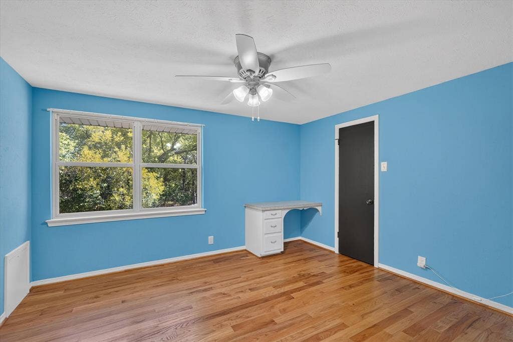 9584 Ash Creek Drive, Dallas, TX 75228 9584 Ash Creek Drive, Dallas, TX 75228