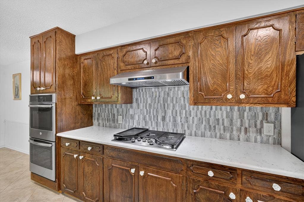 9584 Ash Creek Drive, Dallas, TX 75228 9584 Ash Creek Drive, Dallas, TX 75228