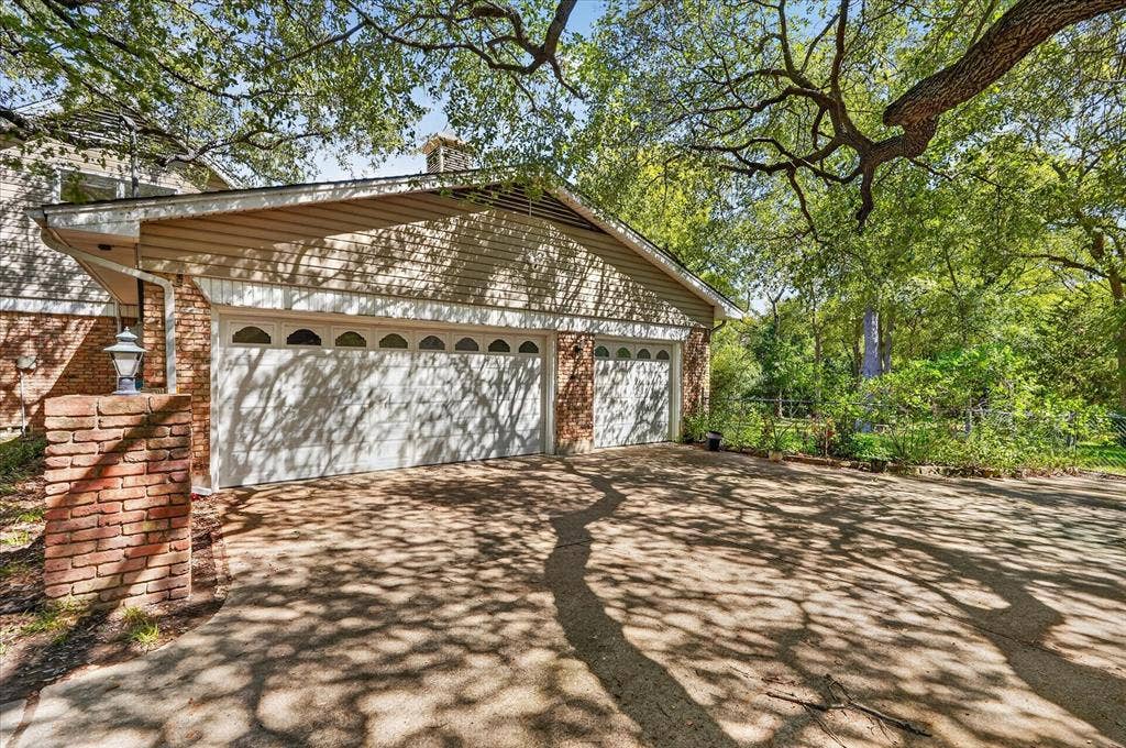 9584 Ash Creek Drive, Dallas, TX 75228 9584 Ash Creek Drive, Dallas, TX 75228