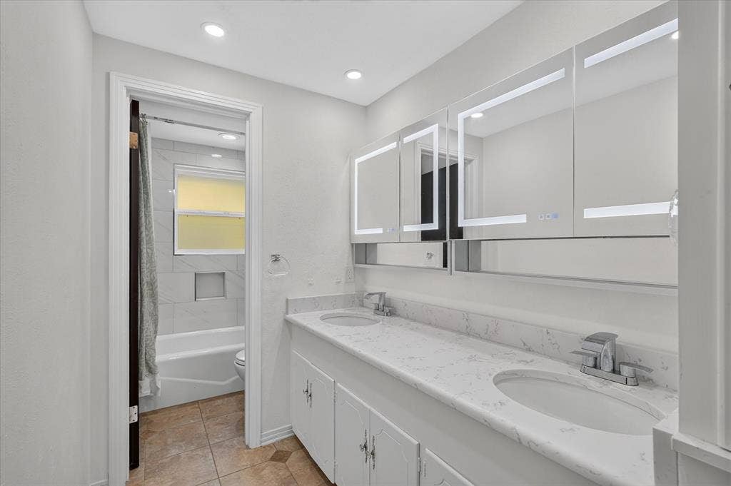 9584 Ash Creek Drive, Dallas, TX 75228 9584 Ash Creek Drive, Dallas, TX 75228