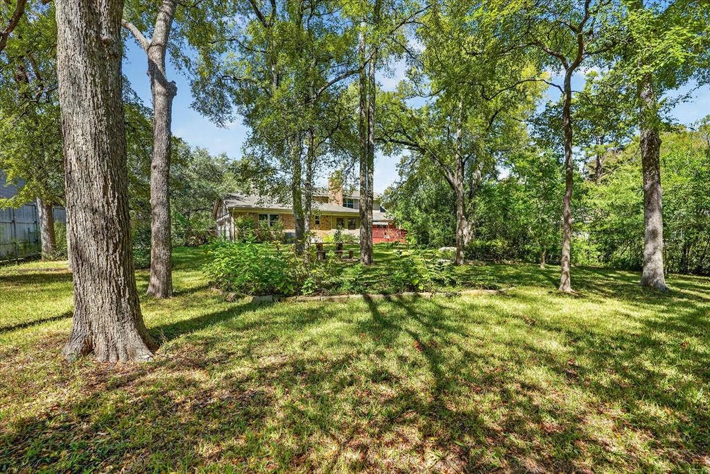 9584 Ash Creek Drive, Dallas, TX 75228 9584 Ash Creek Drive, Dallas, TX 75228