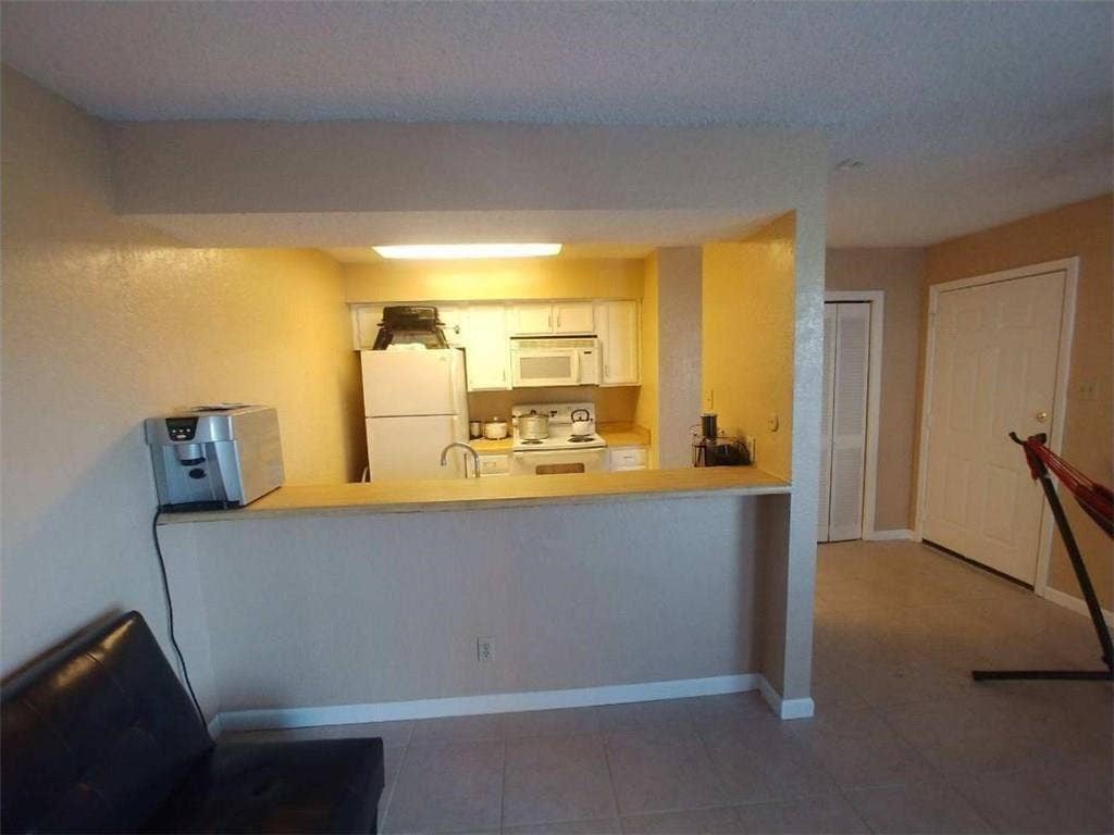 9811 Walnut Street, #304, Dallas, TX 75243 9811 Walnut Street, #304, Dallas, TX 75243