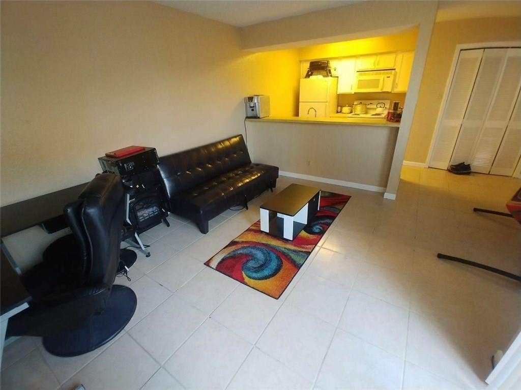 9811 Walnut Street, #304, Dallas, TX 75243 9811 Walnut Street, #304, Dallas, TX 75243