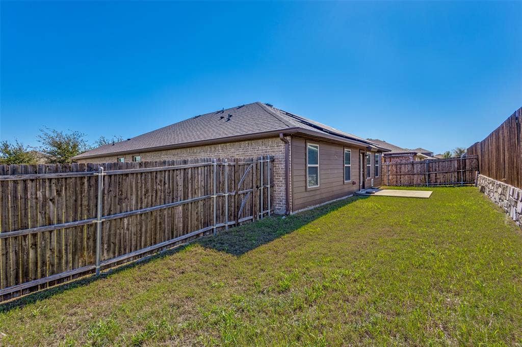 1113 Meadow Side Drive, Princeton, TX 75407 1113 Meadow Side Drive, Princeton, TX 75407