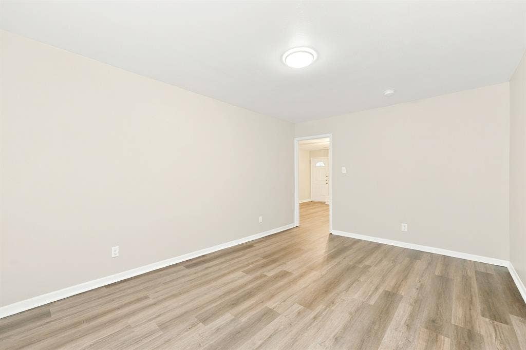 319 Royal Avenue, Duncanville, TX 75137 319 Royal Avenue, Duncanville, TX 75137