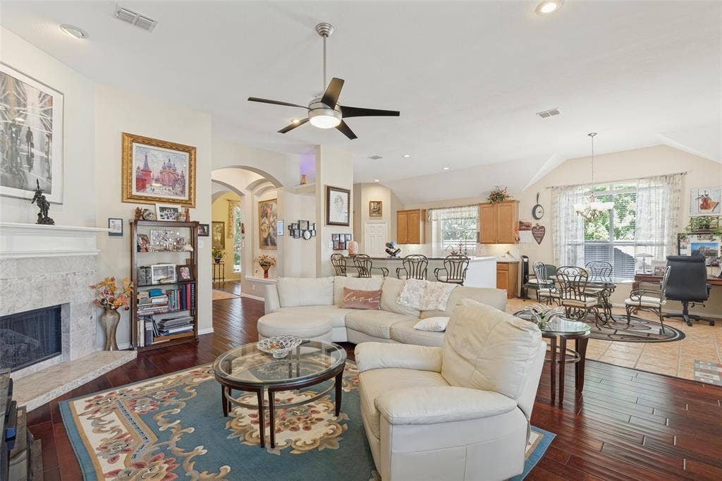 5000 Adolphus Drive, Frisco, TX 75035 5000 Adolphus Drive, Frisco, TX 75035