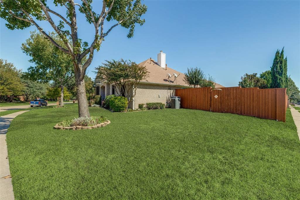 5000 Adolphus Drive, Frisco, TX 75035 5000 Adolphus Drive, Frisco, TX 75035