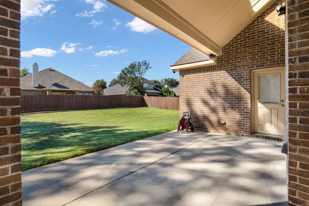 1300 Bellingham Circle, Glenn Heights, TX 75154 1300 Bellingham Circle, Glenn Heights, TX 75154