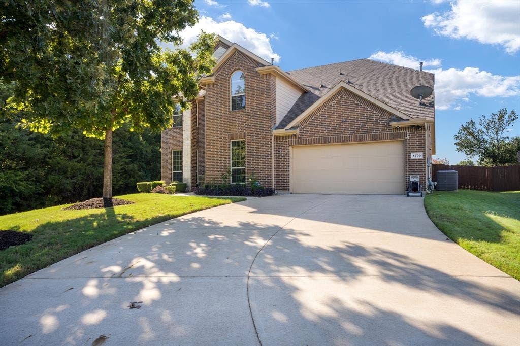 1300 Bellingham Circle, Glenn Heights, TX 75154 1300 Bellingham Circle, Glenn Heights, TX 75154