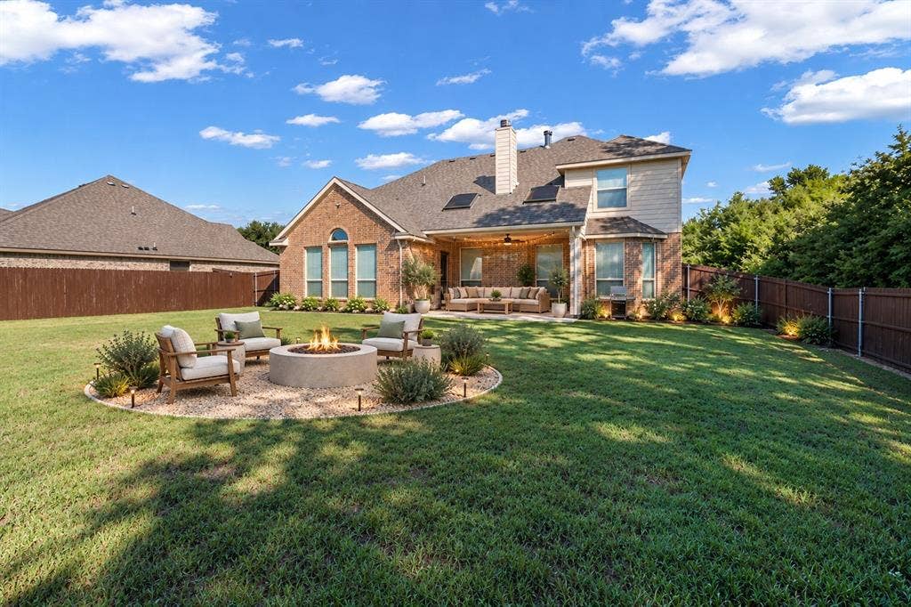 1300 Bellingham Circle, Glenn Heights, TX 75154 1300 Bellingham Circle, Glenn Heights, TX 75154