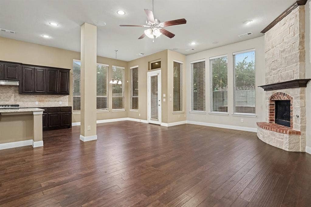 1512 8th Street, Argyle, TX 76226 1512 8th Street, Argyle, TX 76226