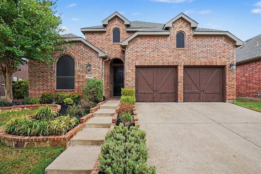Property photo for 1512 8th Street, Argyle, TX
