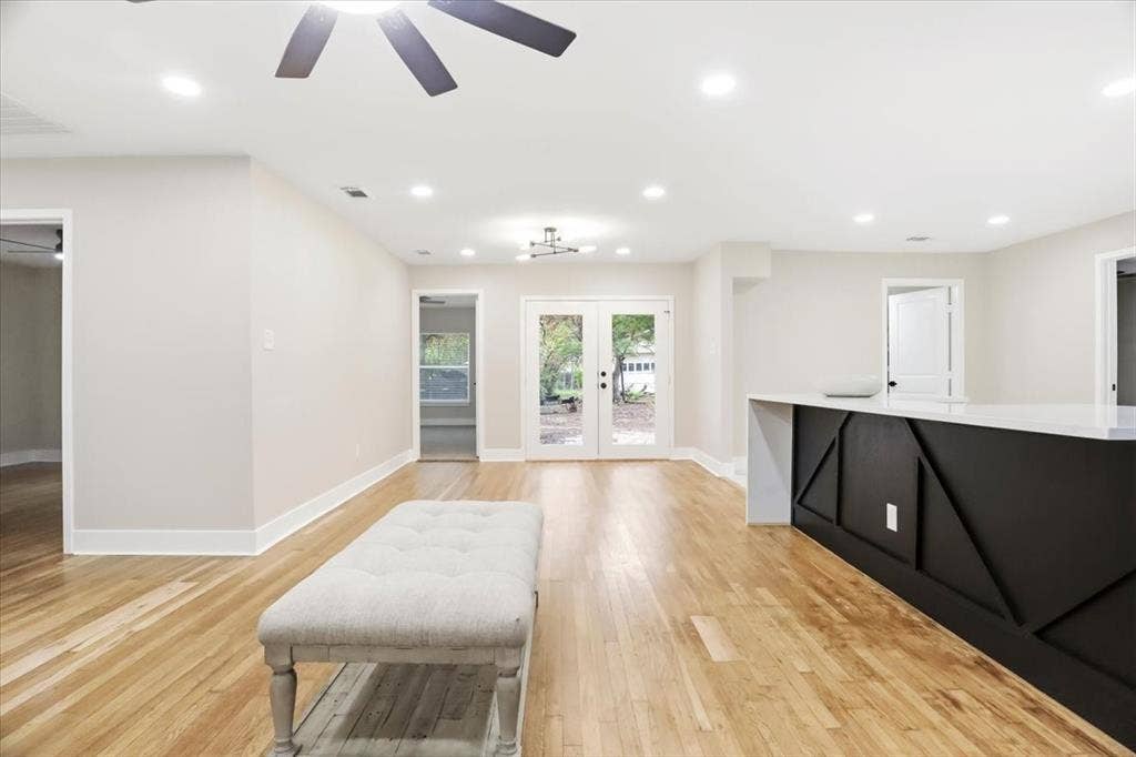 2900 Hunter Street, Fort Worth, TX 76112 2900 Hunter Street, Fort Worth, TX 76112