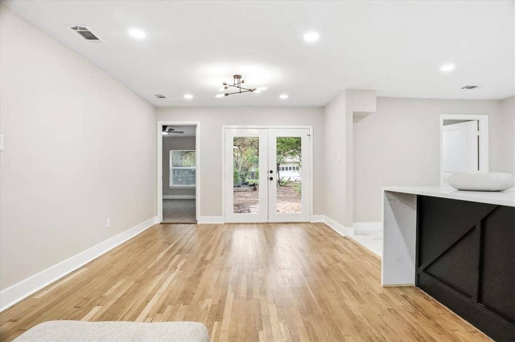 2900 Hunter Street, Fort Worth, TX 76112 2900 Hunter Street, Fort Worth, TX 76112