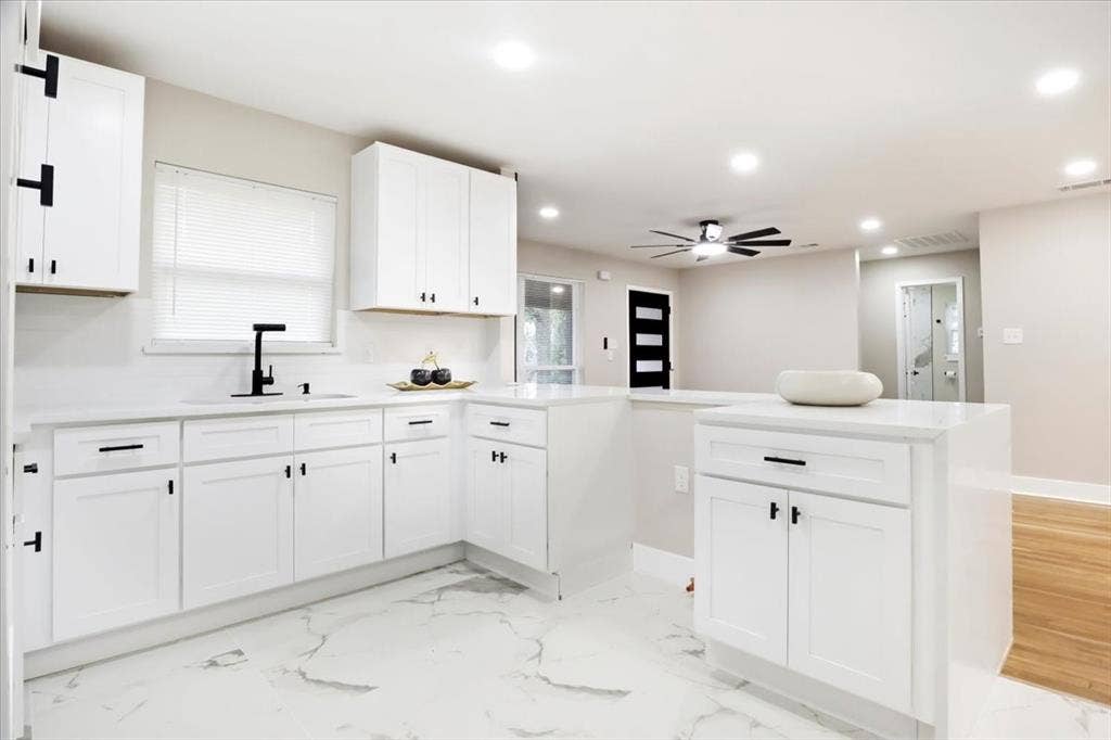 2900 Hunter Street, Fort Worth, TX 76112 2900 Hunter Street, Fort Worth, TX 76112