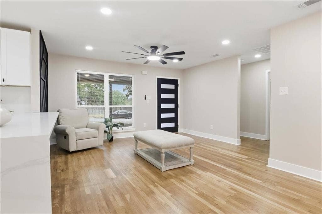 2900 Hunter Street, Fort Worth, TX 76112 2900 Hunter Street, Fort Worth, TX 76112