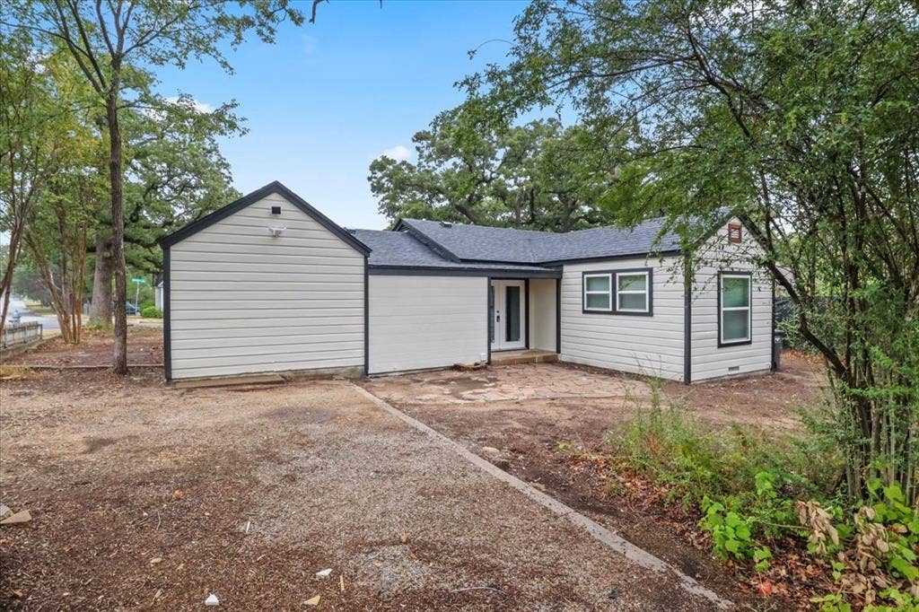 2900 Hunter Street, Fort Worth, TX 76112 2900 Hunter Street, Fort Worth, TX 76112