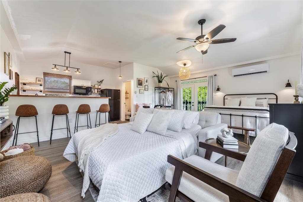 2402 Misty Lane, Carrollton, TX 75006 2402 Misty Lane, Carrollton, TX 75006