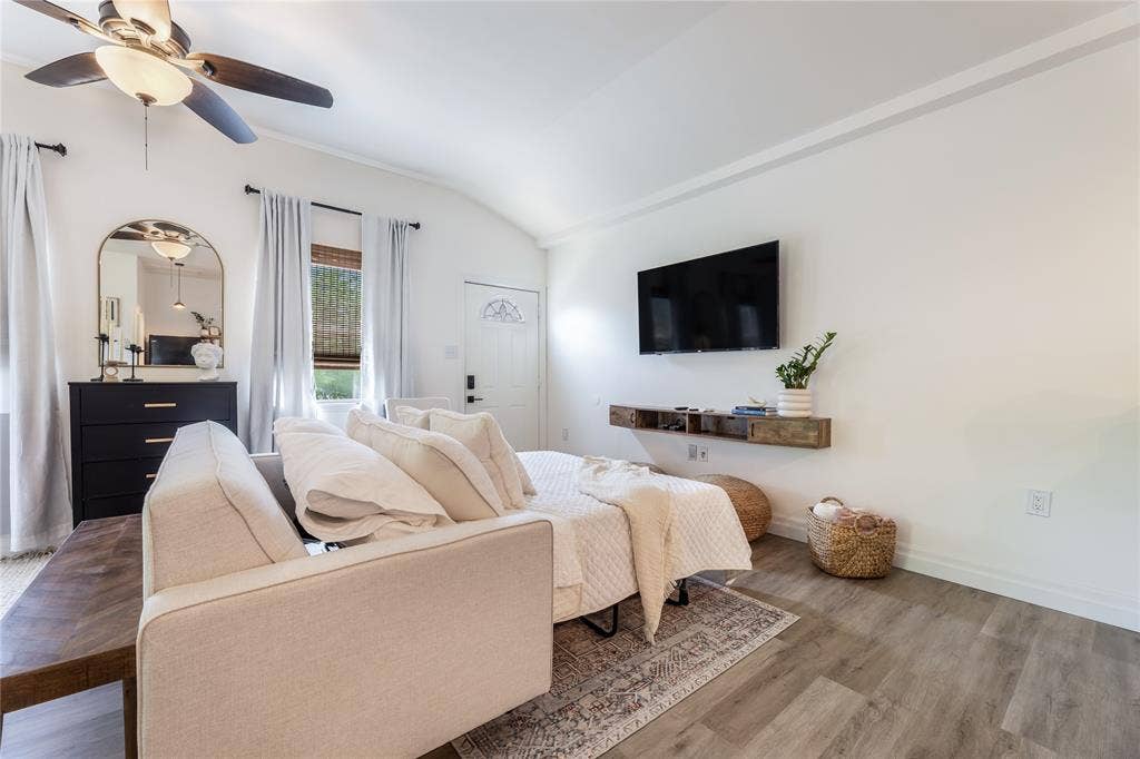 2402 Misty Lane, Carrollton, TX 75006 2402 Misty Lane, Carrollton, TX 75006