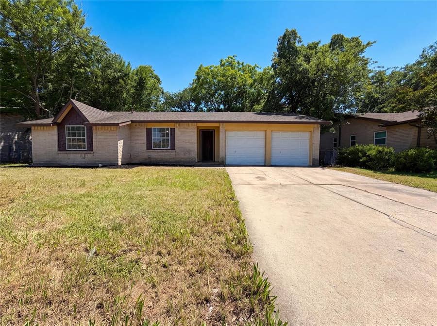 Property photo for 1500 Janann Avenue, Arlington, TX