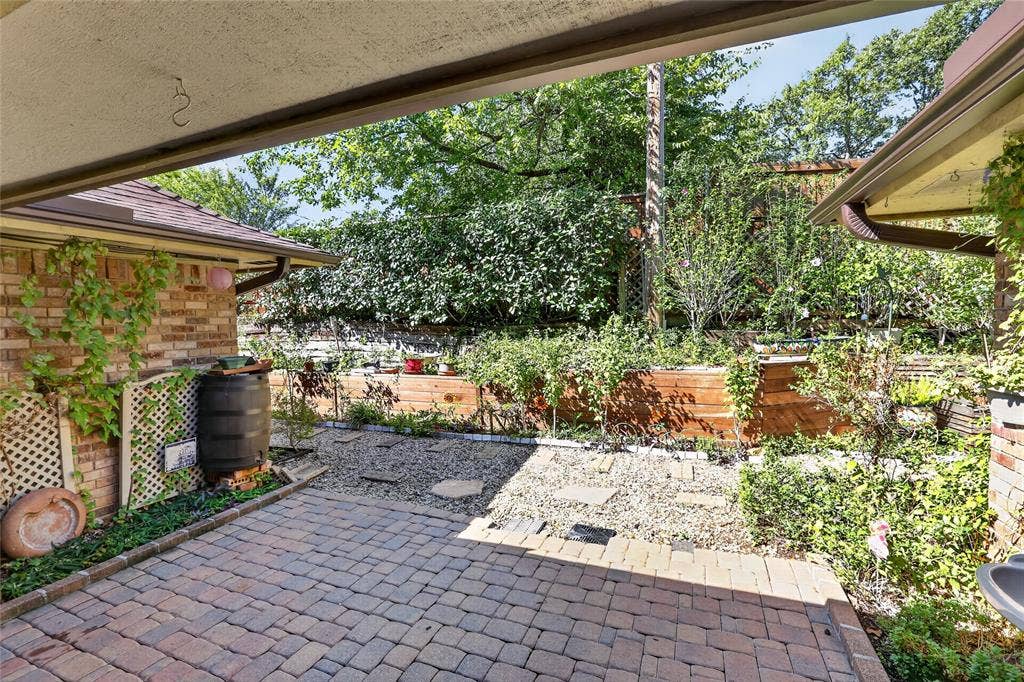 3910 Cross Bend Court, Arlington, TX 76016 3910 Cross Bend Court, Arlington, TX 76016