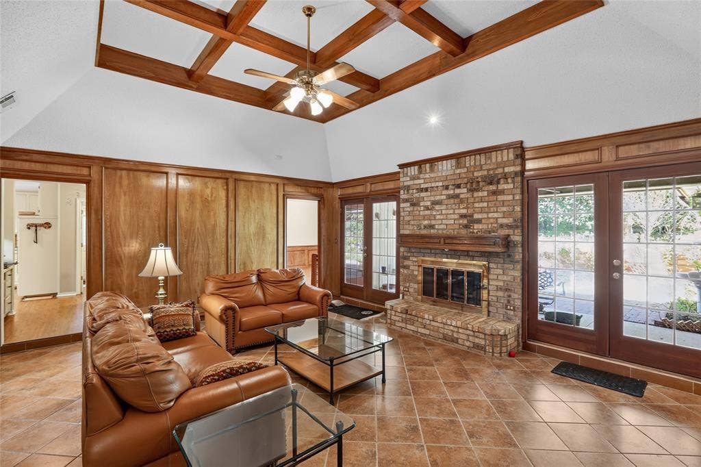 3910 Cross Bend Court, Arlington, TX 76016 3910 Cross Bend Court, Arlington, TX 76016