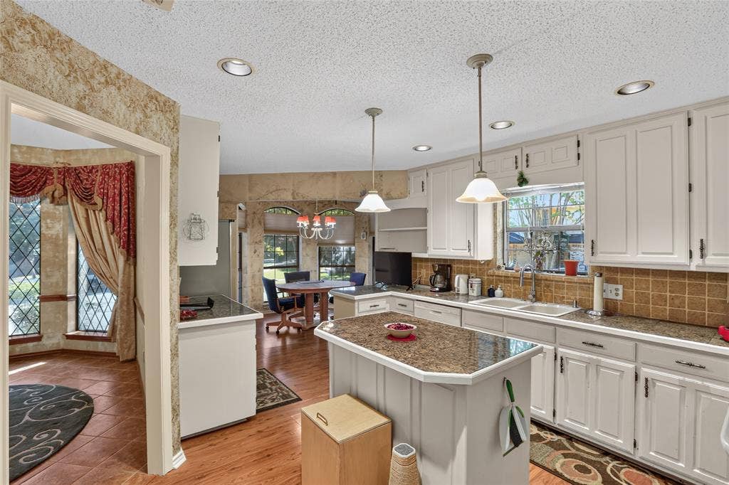 3910 Cross Bend Court, Arlington, TX 76016 3910 Cross Bend Court, Arlington, TX 76016