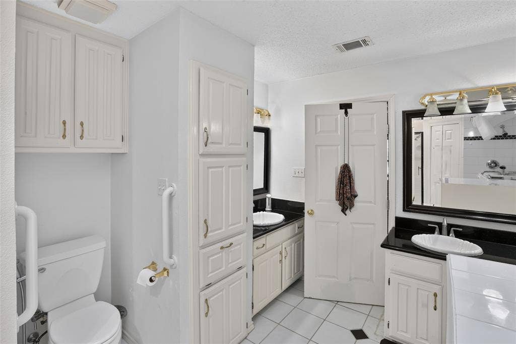 3910 Cross Bend Court, Arlington, TX 76016 3910 Cross Bend Court, Arlington, TX 76016