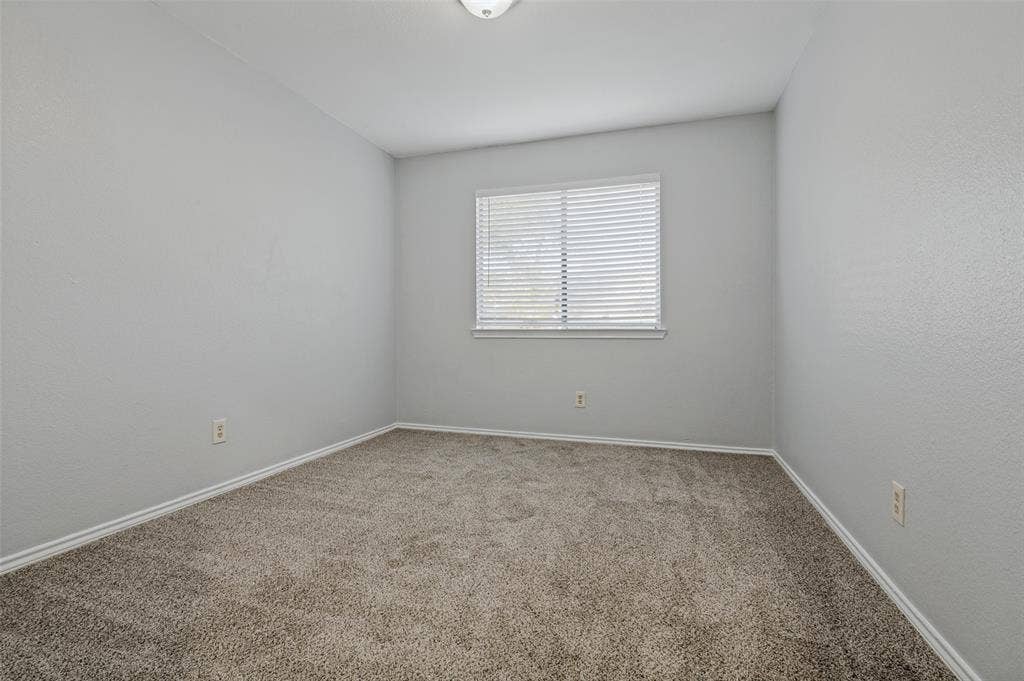 3174 Cross Creek Circle, Grand Prairie, TX 75052 Bedroom 2