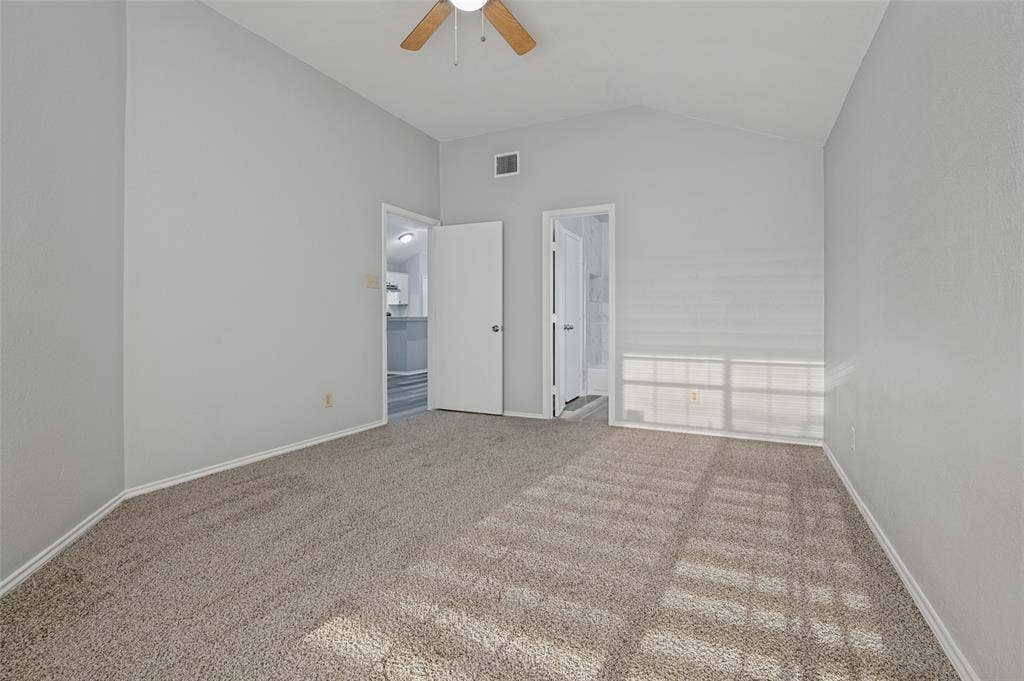 3174 Cross Creek Circle, Grand Prairie, TX 75052 Primary bedroom
