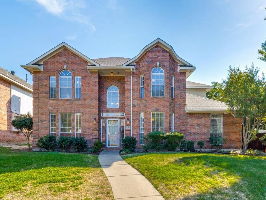 Property photo for 2514 Fallview Lane, Carrollton, TX