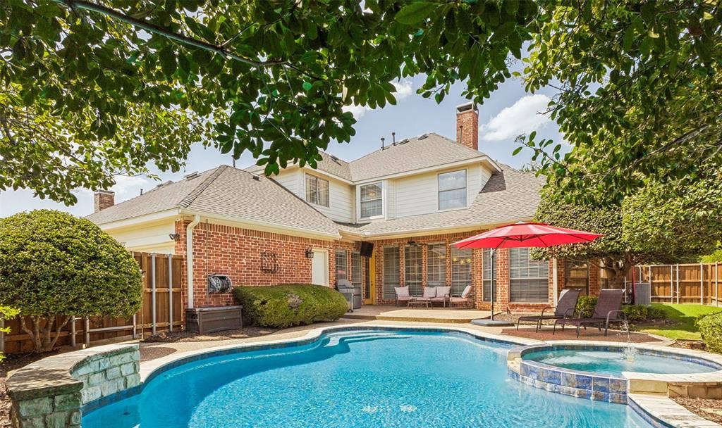 1227 Comanche Drive, Allen, TX 75013 Backyard pool and spa
