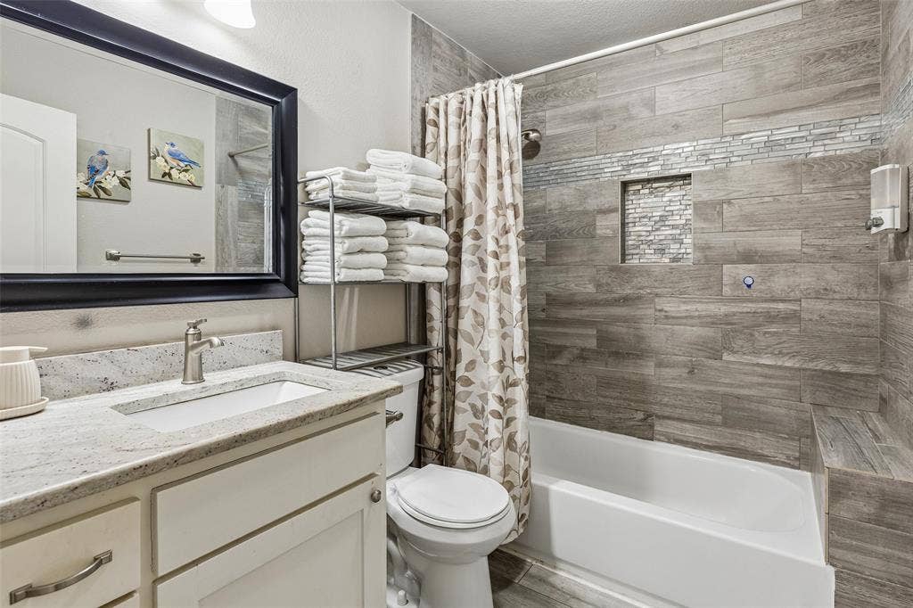 605 E Graham Street, McKinney, TX 75069 605 E Graham Street, McKinney, TX 75069