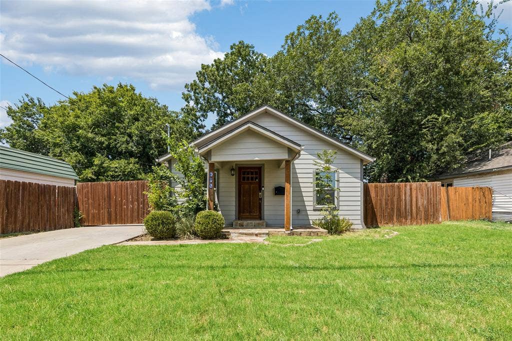 605 E Graham Street, McKinney, TX 75069 605 E Graham Street, McKinney, TX 75069