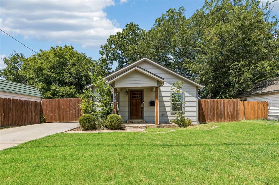 Property photo for 605 E Graham Street, McKinney, TX